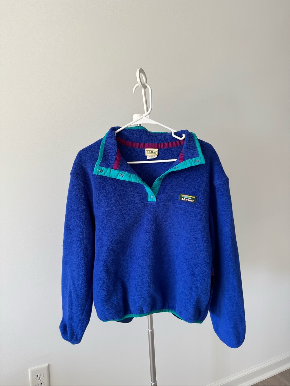 vintage L.L.Bean blue fleece pullover with teal and purple trim
